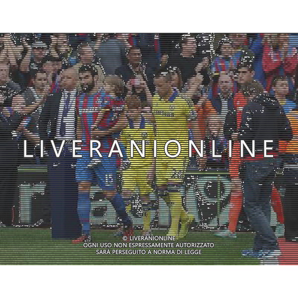 Chelsea\'s John Terry coming out for his 500th Photographer Kieran Galvin/CameraSport Football - Barclays Premiership - Crystal Palace v Chelsea - Saturday 18th October 2014 - Selhurst Park - London © CameraSport - 43 Linden Ave. Countesthorpe. Leicester. England. LE8 5PG - Tel: +44 (0) 116 277 4147 - admin@camerasport.com - www.camerasport.com AG ALDO LIVERANI SAS ONLY ITALY