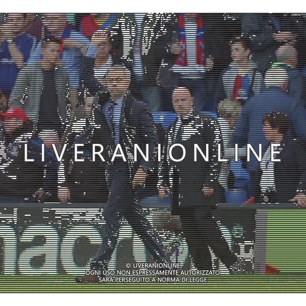 Chelsea manager JosŽ Mourinho celebrates they win Photographer Kieran Galvin/CameraSport Football - Barclays Premiership - Crystal Palace v Chelsea - Saturday 18th October 2014 - Selhurst Park - London © CameraSport - 43 Linden Ave. Countesthorpe. Leicester. England. LE8 5PG - Tel: +44 (0) 116 277 4147 - admin@camerasport.com - www.camerasport.com AG ALDO LIVERANI SAS ONLY ITALY