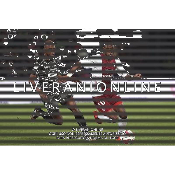 Gelson FERNANDES / Bouna SARR - 18.10.2014 - Metz / Rennes - 10eme journee de Ligue 1 Photo : Fred Marvaux / Icon Sport /AGENZIA ALDO LIVERANI SAS - ITALY ONLY - EDITORIAL USE ONLY