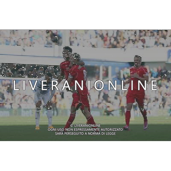Liverpool\'s Raheem Sterling celebrates the winning goal Photographer Kieran Galvin/CameraSport Football - Barclays Premiership - Queens Park Rangers v Liverpool - Sunday 19th October 2014 - Loftus Road - London © CameraSport - 43 Linden Ave. Countesthorpe. Leicester. England. LE8 5PG - Tel: +44 (0) 116 277 4147 - admin@camerasport.com - www.camerasport.com /Agenzia Aldo Liverani sas - ITALY ONLY - EDITORIAL USE ONLY
