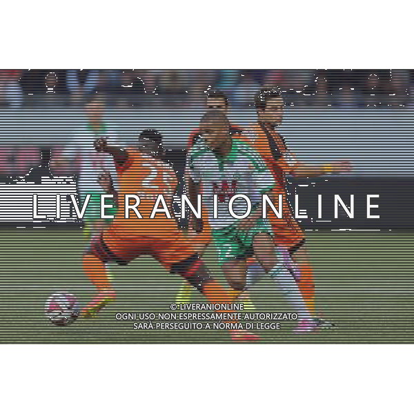 Kevin MONNET PAQUET / Lamine GASSAMA - 18.10.2014 - Lorient / Saint Etienne - 10eme journee de Ligue 1 Photo : Vincent Michel / Icon Sport /Agenzia Aldo Liverani sas - ITALY ONLY - EDITORIAL USE ONLY