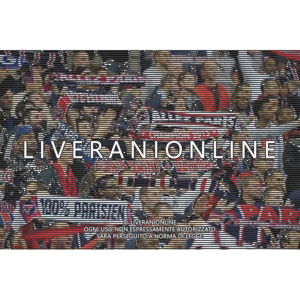 Supporters PSG - 17.10.2104 - Lens / PSG - 10eme journee de Ligue 1 Photo : Andre Ferreira / Icon Sport AG ALDO LIVERANI SAS ONLY ITALY