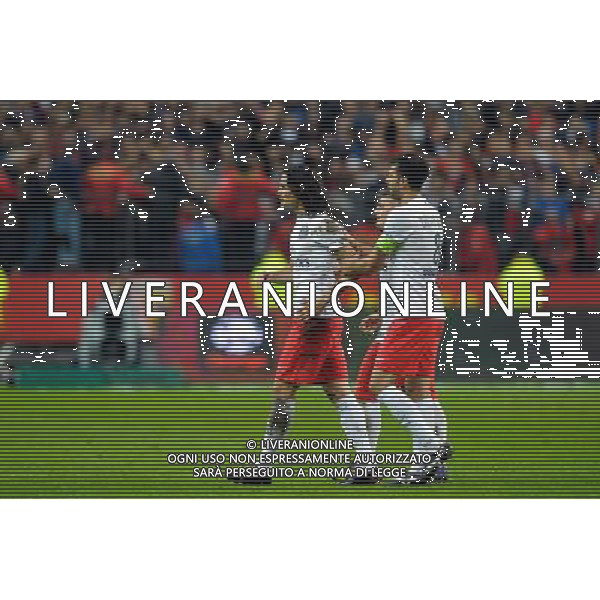 Expulsion de Edinson Cavani / Thiago Motta - 17.10.2104 - Lens / PSG - 10eme journee de Ligue 1 Photo : Andre Ferreira / Icon Sport AG ALDO LIVERANI SAS ONLY ITALY