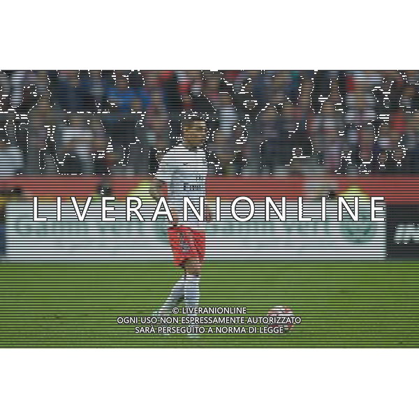 Gregory Van Der Wiel - 17.10.2104 - Lens / PSG - 10eme journee de Ligue 1 Photo : Andre Ferreira / Icon Sport AG ALDO LIVERANI SAS ONLY ITALY