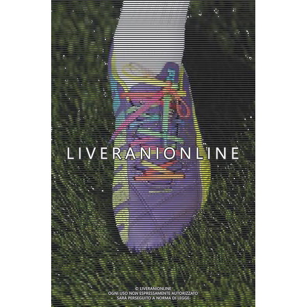 Lacets multicolores en soutien a la diversite - 18.10.2014 - Metz / Rennes - 10eme journee de Ligue 1 Photo : Fred Marvaux / Icon Sport AG ALDO LIVERANI SAS ONLY ITALY *** Local Caption ***