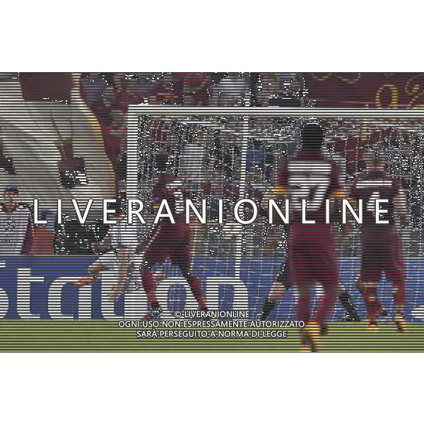 Roma - 21/10/2014 - Stadio Olimpico - Uefa Champions League 2014/2015 - AS Roma vs Bayern Monaco - nella foto: il gol di lewandowshi / Ph Fabrizio Corradetti - Ag. Aldo Liverani sas