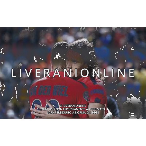 Joie Edinson CAVANI / Gregory VAN DER WIEL - 21.10.2014 - Apeol Nicosie / Paris Saint Germain - Champions League Photo : Dave Winter / Icon Sport /Agenzia Aldo Liverani sas - ITALY ONLY - EDITORIAL USE ONLY