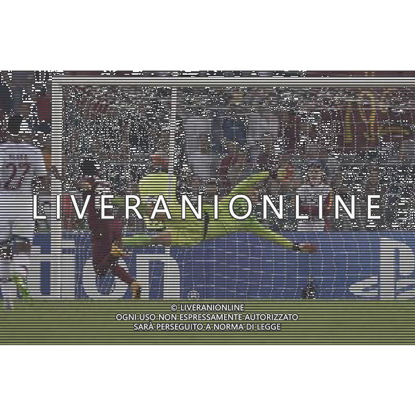 Roma - 21/10/2014 - Stadio Olimpico - Uefa Champions League 2014/2015 - AS Roma vs Bayern Monaco - nella foto: Il gol di Gervinho / Ph Fabrizio Corradetti - Ag. Aldo Liverani sas