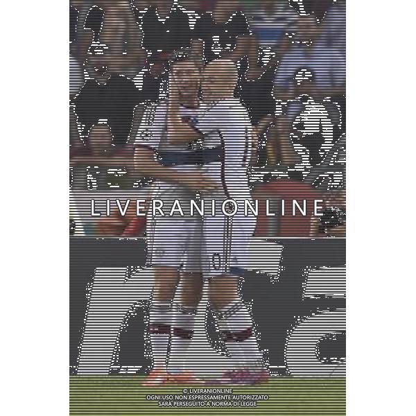 Roma - 21/10/2014 - Stadio Olimpico - Uefa Champions League 2014/2015 - AS Roma vs Bayern Monaco - nella foto: Arjen Robben e Robert Lewandowski esultano dopo il gol del 4 a 0 / Ph Fabrizio Corradetti - Ag. Aldo Liverani sas