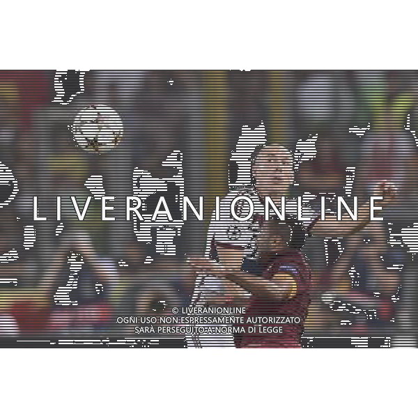 Roma - 21/10/2014 - Stadio Olimpico - Uefa Champions League 2014/2015 - AS Roma vs Bayern Monaco - nella foto: Arjen Robben contrastato da Ashley Cole / Ph Fabrizio Corradetti - Ag. Aldo Liverani sas