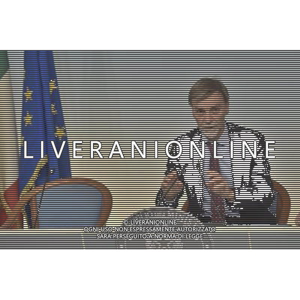Conferenza Stampa dopo l\'incontro con le Regioni a Palazzo Chigi Roma 23 ottobre 2014 nella foto Graziano DelRio ©Corraadetti/Agenzia Aldo Liverani sas