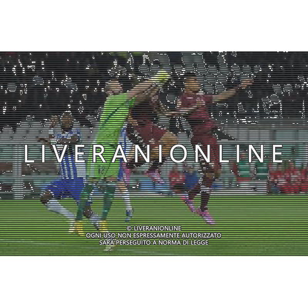 UEFA Europa League - Fase a gironi 3¡ Giornata Gruppo B Torino 23-10-2014 Stadio Olimpico Torino vs HJK Helsinki nella foto Doblas anticipa Amauri e Martinez foto Roberto Garavaglia - ag. Aldo Liverani