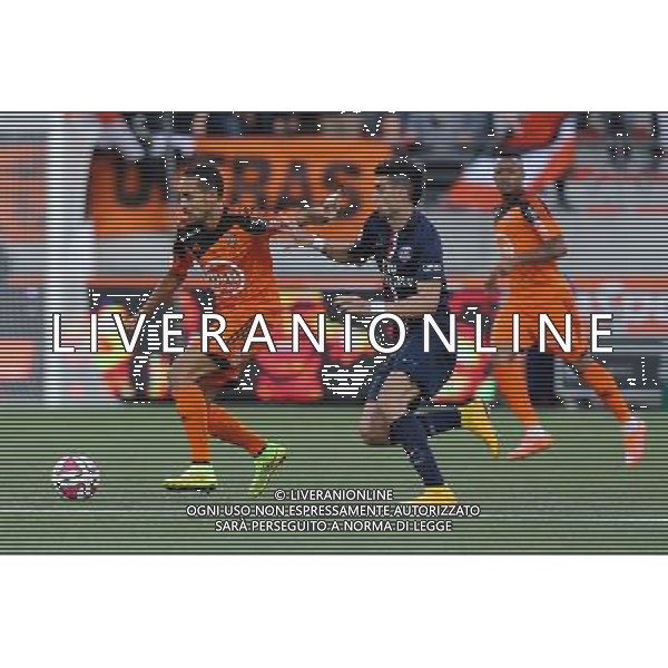 Walid MESLOUB / Javier PASTORE - 01.11.2014 - Lorient / Paris Saint Germain - 12eme journee de Ligue 1 Photo : Vincent Michel / Icon Sport AG ALDO LIVERANI SAS ONLY ITALY