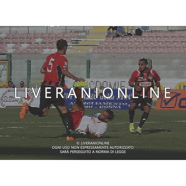 2-11-14 messina foggia Campionato lega pro C 2014-15 Nella foto: orlando tenta la rovesciata GIUSEPPE SERGI/AG ALDO LIVERANI SAS 