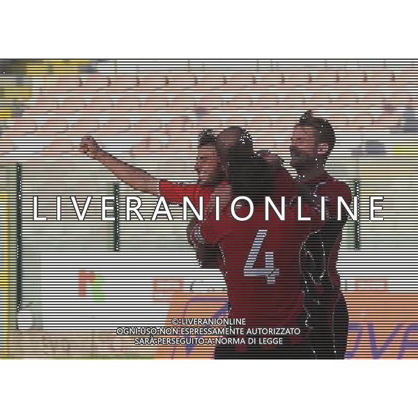 2-11-14 messina foggia Campionato lega pro C 2014-15 Nella foto: d\'allocco festeggiato dopo il gol GIUSEPPE SERGI/AG ALDO LIVERANI SAS 