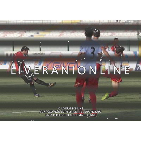 2-11-14 messina foggia Campionato lega pro C 2014-15 Nella foto: tiro gol di d\'allocco GIUSEPPE SERGI/AG ALDO LIVERANI SAS 
