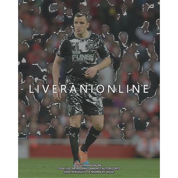Burnley\'s Dean Marney in action during todays match Photographer Ian Cook/CameraSport Football - Barclays Premiership - Arsenal v Burnley - Saturday 1st November 2014 - Emirates Stadium - London © CameraSport - 43 Linden Ave. Countesthorpe. Leicester. England. LE8 5PG - Tel: +44 (0) 116 277 4147 - admin@camerasport.com - www.camerasport.com AG ALDO LIVERANI SAS ONLY ITALY