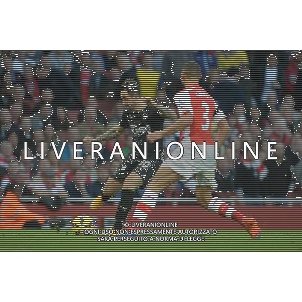 Burnley\'s Danny Ings in action during todays match Photographer Ian Cook/CameraSport Football - Barclays Premiership - Arsenal v Burnley - Saturday 1st November 2014 - Emirates Stadium - London © CameraSport - 43 Linden Ave. Countesthorpe. Leicester. England. LE8 5PG - Tel: +44 (0) 116 277 4147 - admin@camerasport.com - www.camerasport.com AG ALDO LIVERANI SAS ONLY ITALY