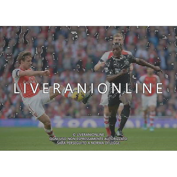 Arsenal\'s Nacho Monreal is put under pressure from Burnley\'s Marvin Sordell Photographer Ian Cook/CameraSport Football - Barclays Premiership - Arsenal v Burnley - Saturday 1st November 2014 - Emirates Stadium - London © CameraSport - 43 Linden Ave. Countesthorpe. Leicester. England. LE8 5PG - Tel: +44 (0) 116 277 4147 - admin@camerasport.com - www.camerasport.com AG ALDO LIVERANI SAS ONLY ITALY