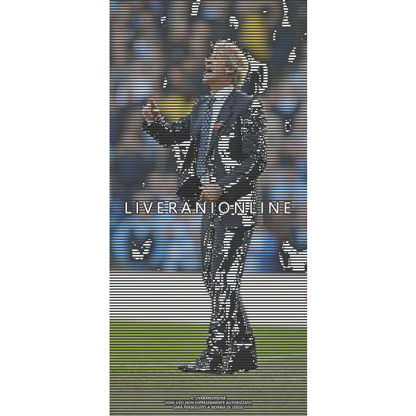 Manchester City\'s Manager Manuel Pellegrini shouts instructions to his team Photographer Dave Howarth/CameraSport Football - Barclays Premiership - Manchester City v Manchester United - Sunday 2nd November 2014 - Etihad Stdium - Manchester © CameraSport - 43 Linden Ave. Countesthorpe. Leicester. England. LE8 5PG - Tel: +44 (0) 116 277 4147 - admin@camerasport.com - www.camerasport.com AG ALDO LIVERANI SAS ONLY ITALY