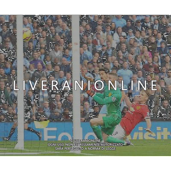 Manchester City\'s Jesœs Navas sees his shot bounce off the upright Photographer Dave Howarth/CameraSport Football - Barclays Premiership - Manchester City v Manchester United - Sunday 2nd November 2014 - Etihad Stdium - Manchester © CameraSport - 43 Linden Ave. Countesthorpe. Leicester. England. LE8 5PG - Tel: +44 (0) 116 277 4147 - admin@camerasport.com - www.camerasport.com AG ALDO LIVERANI SAS ONLY ITALY