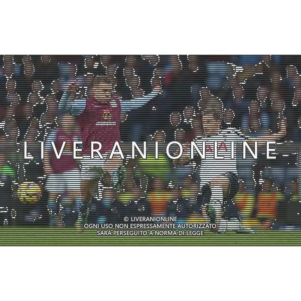 Tottenham Hotspur\'s Jan Vertonghen under pressure from Aston Villa\'s Tom Cleverley Photographer Kieran Galvin/CameraSport Football - Barclays Premiership - Aston Villa v Tottenham Hotspur - Sunday 2nd November 2014 - Villa Park - Birmingham © CameraSport - 43 Linden Ave. Countesthorpe. Leicester. England. LE8 5PG - Tel: +44 (0) 116 277 4147 - admin@camerasport.com - www.camerasport.com AG ALDO LIVERANI SAS ONLY ITALY