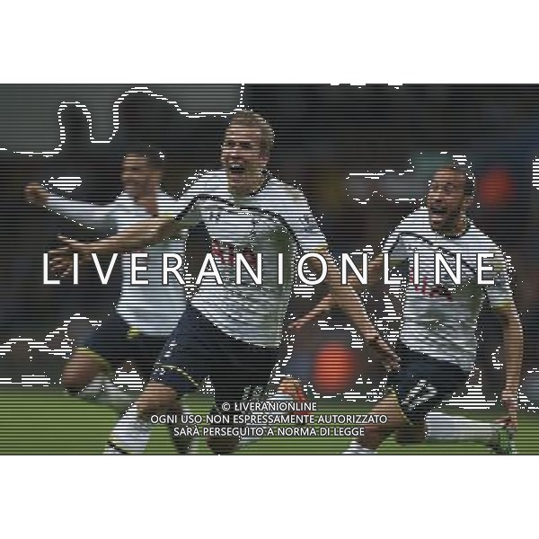 Tottenham Hotspur\'s Harry Kane celebrates the winning goal Photographer Kieran Galvin/CameraSport Football - Barclays Premiership - Aston Villa v Tottenham Hotspur - Sunday 2nd November 2014 - Villa Park - Birmingham å© CameraSport - 43 Linden Ave. Countesthorpe. Leicester. England. LE8 5PG - Tel: +44 (0) 116 277 4147 - admin@camerasport.com - www.camerasport.com /AGENZIA ALDO LIVERANI SAS - ITALY ONLY - EDITORIAL USE ONLY