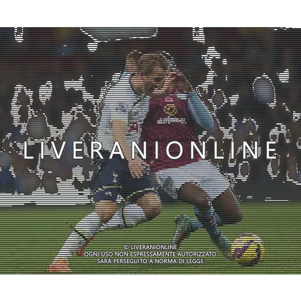 Tottenham Hotspur\'s Harry Kane under pressure from Aston Villa\'s Carlos Sanchez Photographer Kieran Galvin/CameraSport Football - Barclays Premiership - Aston Villa v Tottenham Hotspur - Sunday 2nd November 2014 - Villa Park - Birmingham å© CameraSport - 43 Linden Ave. Countesthorpe. Leicester. England. LE8 5PG - Tel: +44 (0) 116 277 4147 - admin@camerasport.com - www.camerasport.com /AGENZIA ALDO LIVERANI SAS - ITALY ONLY - EDITORIAL USE ONLY