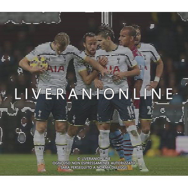 Tottenham Hotspur\'s Erik Lamela having words with Tottenham Hotspur\'s Harry Kane Photographer Kieran Galvin/CameraSport Football - Barclays Premiership - Aston Villa v Tottenham Hotspur - Sunday 2nd November 2014 - Villa Park - Birmingham å© CameraSport - 43 Linden Ave. Countesthorpe. Leicester. England. LE8 5PG - Tel: +44 (0) 116 277 4147 - admin@camerasport.com - www.camerasport.com /AGENZIA ALDO LIVERANI SAS - ITALY ONLY - EDITORIAL USE ONLY