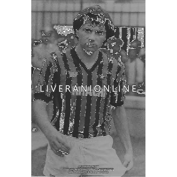 ARCHIVIO LIVERANI NELLA FOTO VINICIO VERZA CON LA MAGLIA DEL MILAN AG ALDO LIVERANI SAS