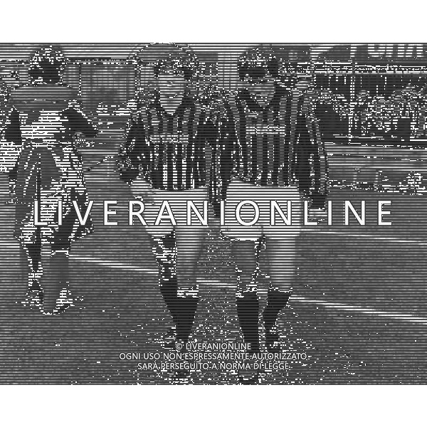 ARCHIVIO LIVERANI NELLA FOTO VINICIO VERZA CON LA MAGLIA DEL MILAN E GIUSEPPE INCOCCIATI AG ALDO LIVERANI SAS