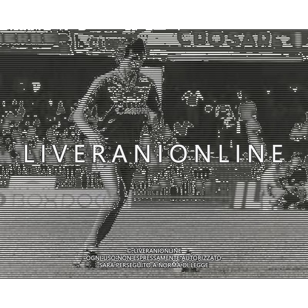 ARCHIVIO LIVERANI NELLA FOTO VINICIO VERZA CON LA MAGLIA DEL VERONA AG ALDO LIVERANI SAS