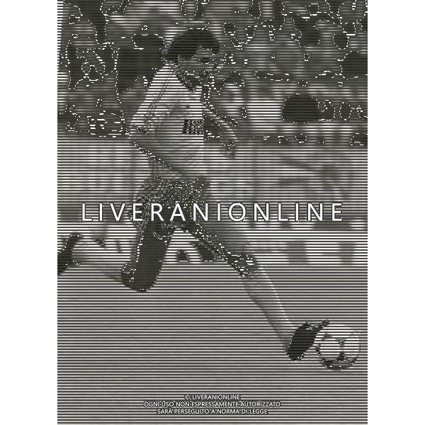ARCHIVIO LIVERANI NELLA FOTO VINICIO VERZA CON LA MAGLIA DEL VERONA AG ALDO LIVERANI SAS