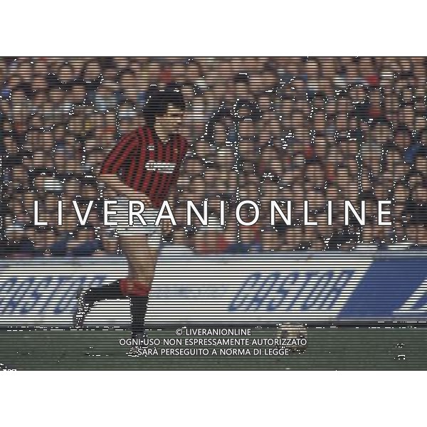 ARCHIVIO LIVERANI NELLA FOTO VINICIO VERZA CON LA MAGLIA DEL MILAN AG ALDO LIVERANI SAS