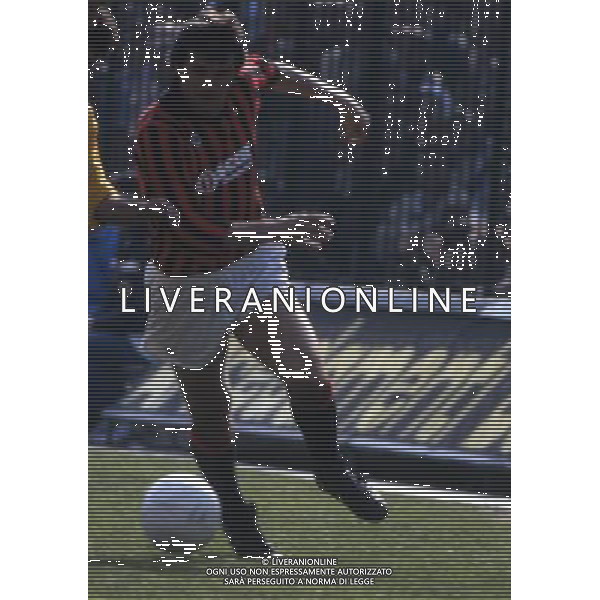 ARCHIVIO LIVERANI NELLA FOTO VINICIO VERZA CON LA MAGLIA DEL MILAN AG ALDO LIVERANI SAS