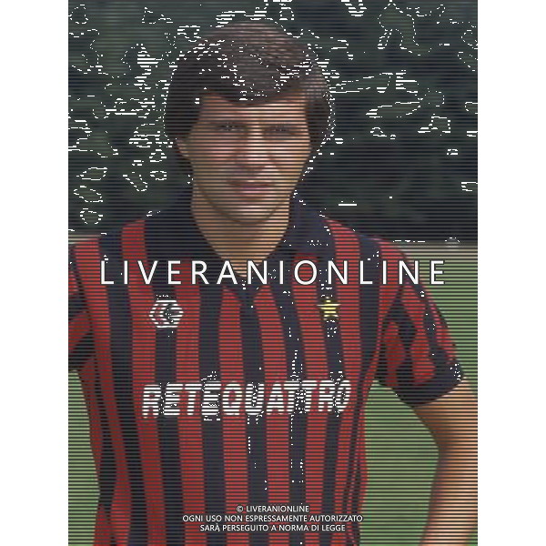 ARCHIVIO LIVERANI NELLA FOTO VINICIO VERZA CON LA MAGLIA DEL MILAN AG ALDO LIVERANI SAS