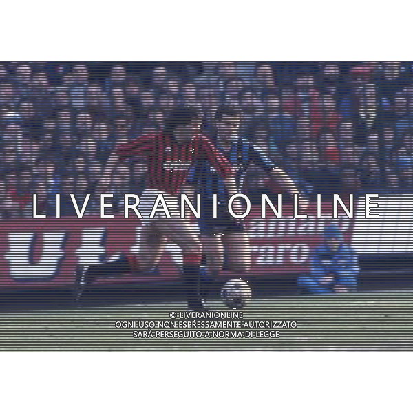 ARCHIVIO LIVERANI NELLA FOTO VINICIO VERZA CON LA MAGLIA DEL MILAN E GIUSEPPE BERGOMI AG ALDO LIVERANI SAS