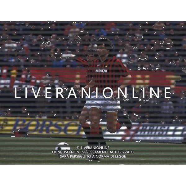 ARCHIVIO LIVERANI NELLA FOTO VINICIO VERZA CON LA MAGLIA DEL MILAN AG ALDO LIVERANI SAS