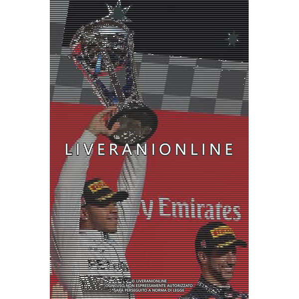 Lewis Hamilton (GBR), Mercedes AMG F1 Team and Daniel Ricciardo (AUS), Red Bull Racing 02.11.2014. Formula 1 World Championship, Rd 17, United States Grand Prix, Austin, Texas, USA, Race Day. /AGENZIA ALDO LIVERANI SAS - ITALY ONLY - EDITORIAL USE ONLY