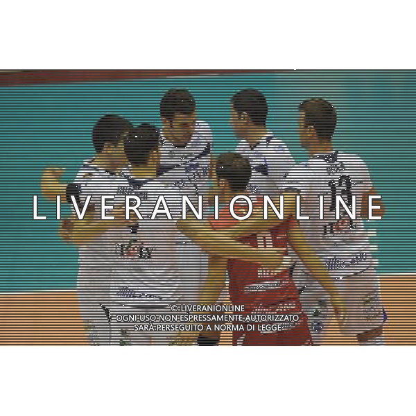 Campionato SuperLega UnipolSai - 4Â° giornata Assago (Milano) 2-11-2014 Mediolanum Forum Revivre Milano vs Modena Volley nella foto esultanza Revivre Milano dopo un punto foto Roberto Garavaglia - ag. Aldo Liverani sas