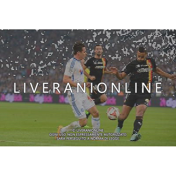 Florian THAUVIN / Ahmed KANTARI - 02.11.2014 - Marseille / Lens - 12eme journee de Ligue 1 - Photo : Gaston Petrelli / Icon Sport AG ALDO LIVERANI SAS ONLY ITALY