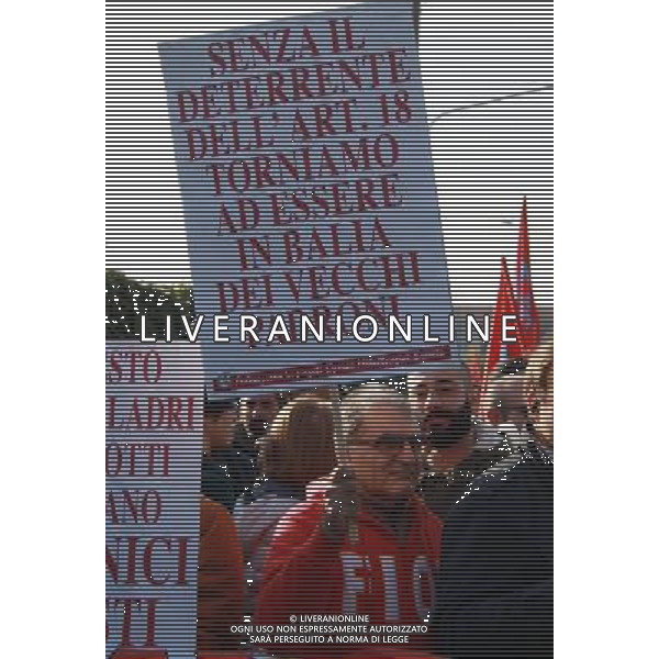 La Protesta dei sindacati durante la visita del Premier Matteo Renzi a Brescia 03 Novembre 2014 ©Fotolive Jacopo Beccalossi/AGENZIA ALDO LIVERANI SAS