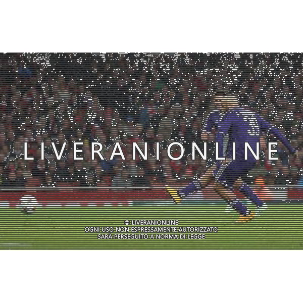Anderlecht\'s Anthony Vanden Borre scores his sides second goal from the penalty spot Photographer Kieran Galvin/CameraSport Football - UEFA Champions League Group D - Arsenal v Anderlecht - Tuesday 4th November 2014 - Emirates Stadium - London å© CameraSport - 43 Linden Ave. Countesthorpe. Leicester. England. LE8 5PG - Tel: +44 (0) 116 277 4147 - admin@camerasport.com - www.camerasport.com