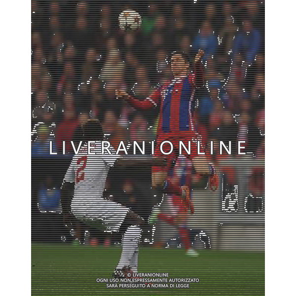 firo Fu§ball,Fussball, 05.11.2014 Uefa Champions League, CL, Saison 2014/2015 Gruppenphase, 4. Spieltag, Vorrunde FC Bayern MŸnchen, Muenchen, FCB, - AS Rom, Roma, Zweikampf, Robert Lewandowski, Bayern, Mapou Yanga Mbiwa, AS Rom, $worldrightsEs gelten unsere AGB, einsehbar auf www.firosportphoto.de copyright by firo sportphoto: Coesfelder Str.207 48249 DŸlmen www.firosportphoto.de mail@firosportphoto.de (V o l k s b a n k B o c h u m - W i t t e n ) BLZ.: 430 601 29 Kt. Nr.: 341 117 100 Tel:Ê 02594 - 9916004 Fax:Ê02594 - 9916005 /AGENZIA ALDO LIVERANI SAS - ITALY ONLY - EDITORIAL USE ONLY - Bayern Monaco - Roma