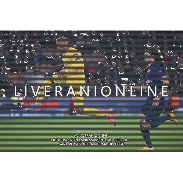 Joao GUILHERME / Edinson CAVANI - 05.11.2014 - Paris Saint Germain / Apoel Nicosie - Champions League Photo : Winterpress / Icon Sportw AG ALDO LIVERANI SAS ONLY ITALY