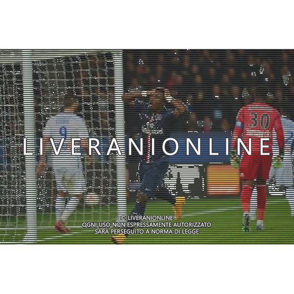 Serge AURIER - 09.11.2014 - Paris Saint Germain / Marseille - 13eme journee de Ligue 1 Photo : Dave Winter / Icon Sport AG ALDO LIVERANI SAS ONLY ITALY