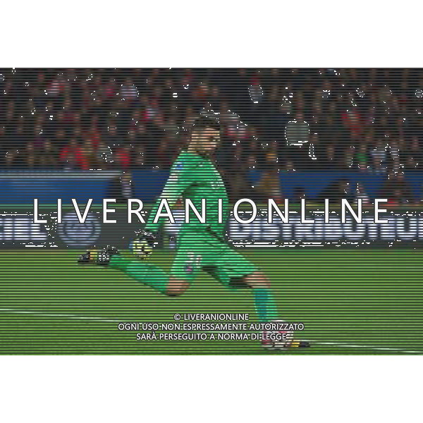 Salvatore SIRIGU - 09.11.2014 - Paris Saint Germain / Marseille - 13eme journee de Ligue 1 Photo : Dave Winter / Icon Sport AG ALDO LIVERANI SAS ONLY ITALY