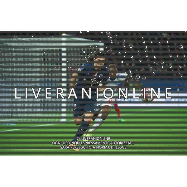 Edinson CAVANI / Rod FANNI - 09.11.2014 - Paris Saint Germain / Marseille - 13eme journee de Ligue 1 Photo : Dave Winter / Icon Sport AG ALDO LIVERANI SAS ONLY ITALY
