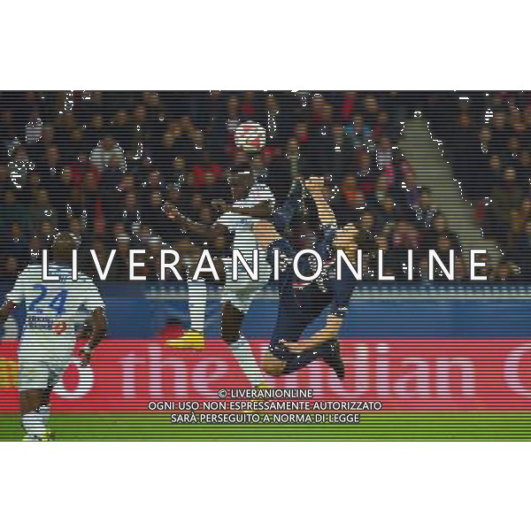 Zlatan IBRAHIMOVIC / Benjamin MENDY - 09.11.2014 - Paris Saint Germain / Marseille - 13eme journee de Ligue 1 Photo : Dave Winter / Icon Sport AG ALDO LIVERANI SAS ONLY ITALY