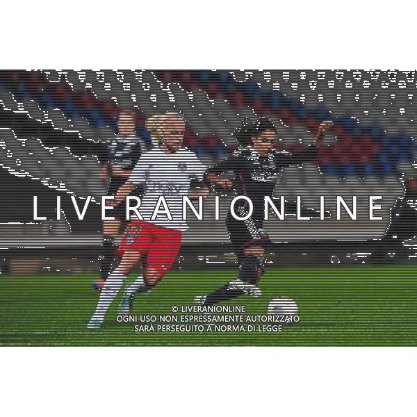 Caroline Seger / Louisa NECIB - 12.11.2014 - Lyon / Paris Saint Germain - 1/2Finale Retour Champions League Photo : Jean Paul Thomas / Icon Sport /AGENZIA ALDO LIVERANI SAS - ITALY ONLY - EDITORIAL USE ONLY